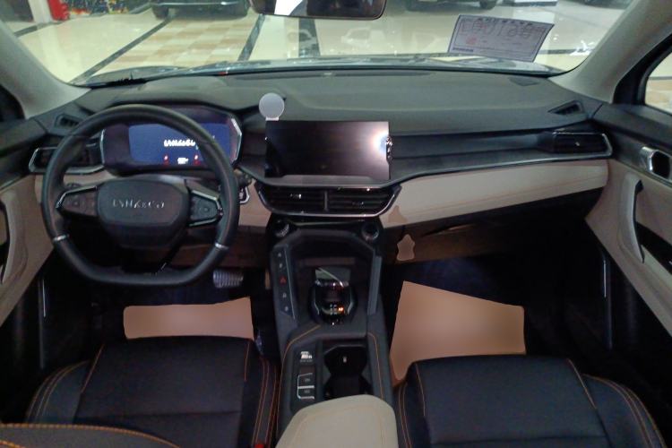 Used Lynk & Co 06 EM-P 2022 PHEV 84 km Range Pro Version Interior 2