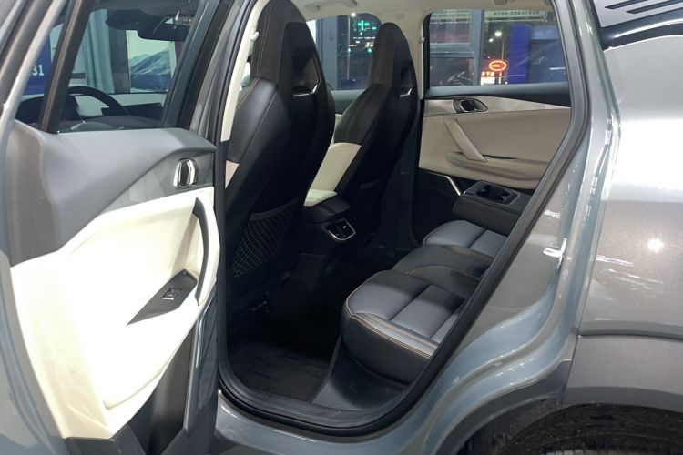 Used Lynk & Co 06 EM-P 2022 PHEV 84 km Range Pro Version Interior 2