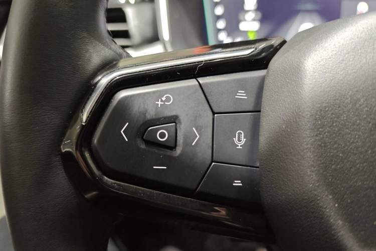 Used Lynk & Co 06 EM-P 2022 PHEV 84 km Range Pro Version Interior 5