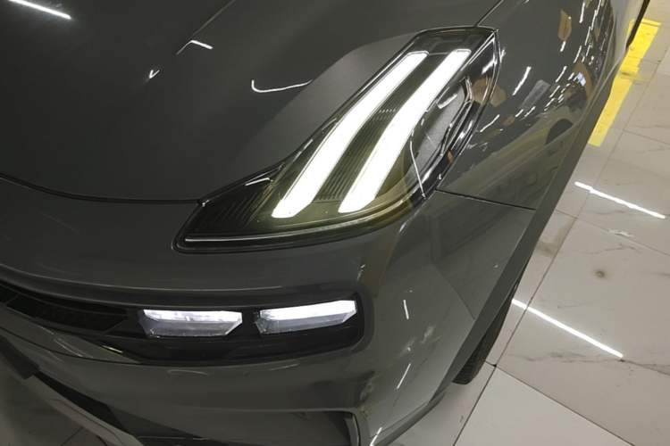Used Lynk & Co 06 EM-P 2022 PHEV 84 km Range Pro Version Left Front Headlight