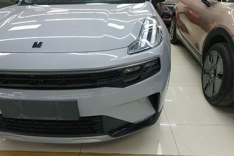 Used Lynk & Co 06 EM-P 2022 PHEV 84 km Range Pro Version Left Front Headlight