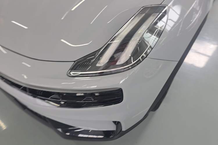 Used Lynk & Co 06 EM-P 2022 PHEV 84 km Range Pro Version Left Front Headlight