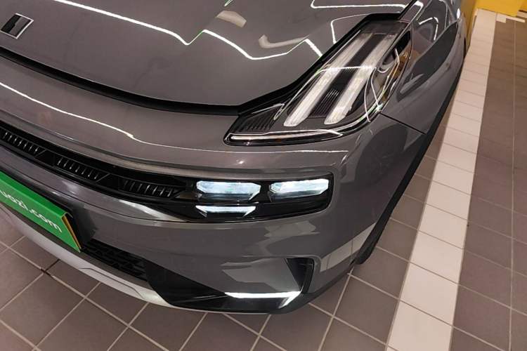 Used Lynk & Co 06 EM-P 2022 PHEV 84 km Range Pro Version Left Front Headlight