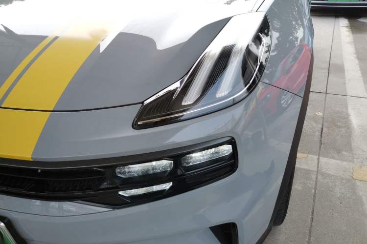 Used Lynk & Co 06 EM-P 2022 PHEV 84 km Range Pro Version Left Front Headlight