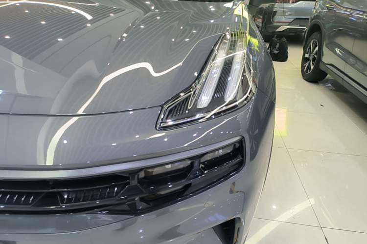 Used Lynk & Co 06 EM-P 2022 PHEV 84 km Range Pro Version Left Front Headlight