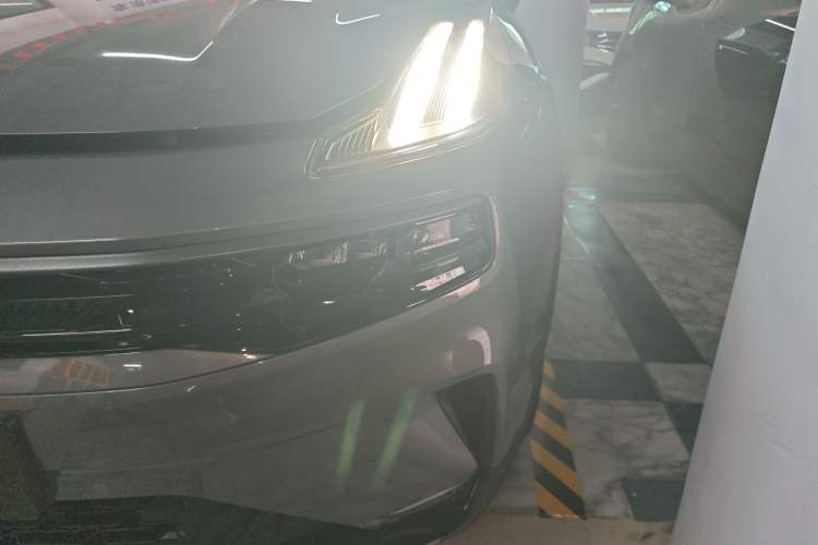 Used Lynk & Co 06 EM-P 2022 PHEV 84 km Range Pro Version Left Front Headlight