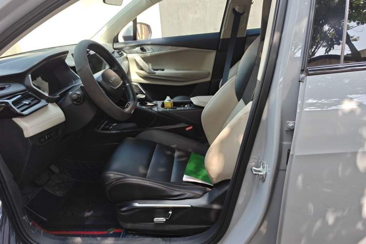 Used Lynk & Co 06 EM-P 2022 PHEV 84 km Range Pro Version Left Front Seat