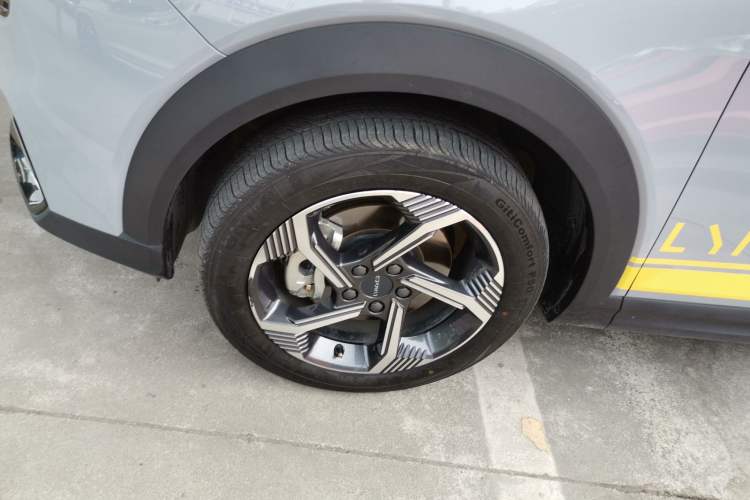 Used Lynk & Co 06 EM-P 2022 PHEV 84 km Range Pro Version Left Front Wheel Hub
