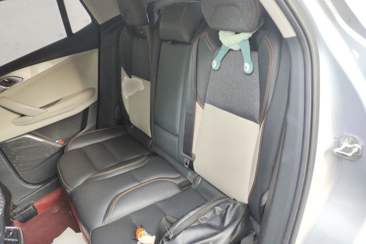 Used Lynk & Co 06 EM-P 2022 PHEV 84 km Range Pro Version Left Rear Seat