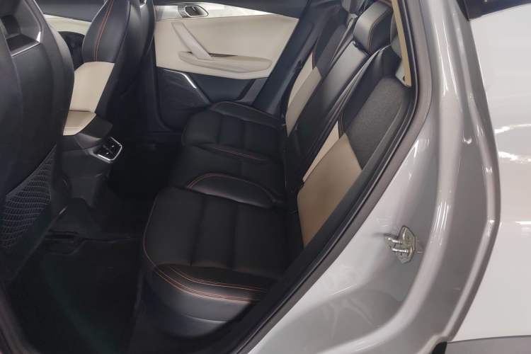 Used Lynk & Co 06 EM-P 2022 PHEV 84 km Range Pro Version Left Rear Seat