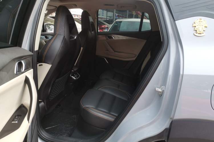 Used Lynk & Co 06 EM-P 2022 PHEV 84 km Range Pro Version Left Rear Seat