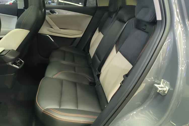 Used Lynk & Co 06 EM-P 2022 PHEV 84 km Range Pro Version Left Rear Seat