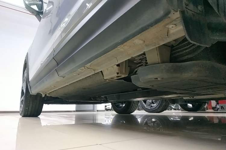 Used Lynk & Co 06 EM-P 2022 PHEV 84 km Range Pro Version Left Side Sill