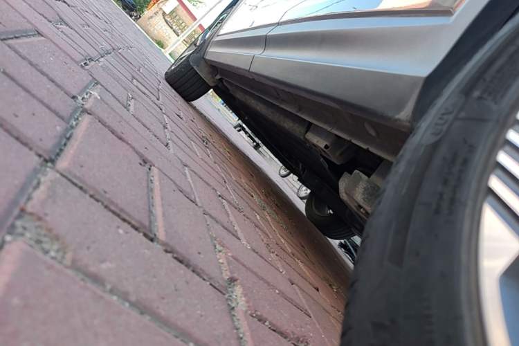 Used Lynk & Co 06 EM-P 2022 PHEV 84 km Range Pro Version Left Side Sill
