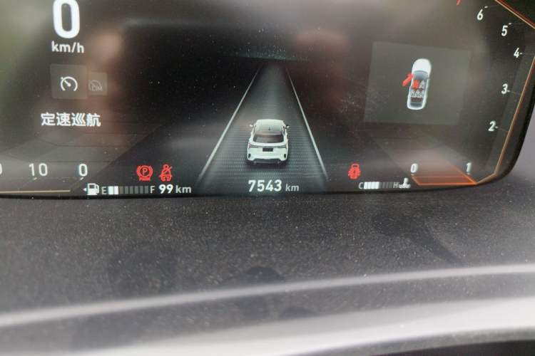 Used Lynk & Co 06 EM-P 2022 PHEV 84 km Range Pro Version Odometer Close Up