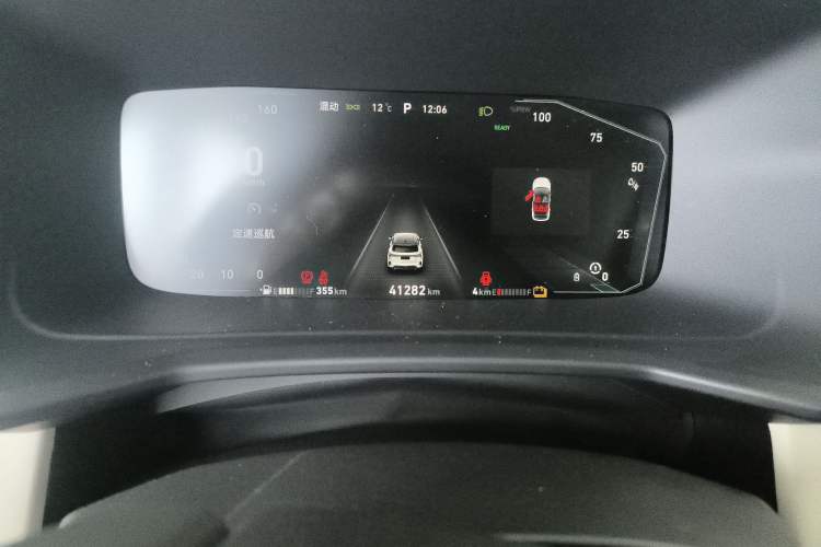Used Lynk & Co 06 EM-P 2022 PHEV 84 km Range Pro Version Odometer Close Up