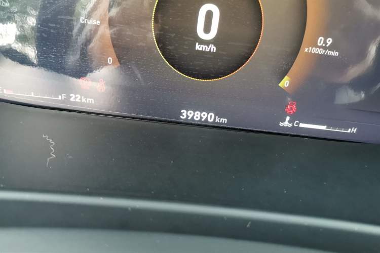 Used Lynk & Co 06 EM-P 2022 PHEV 84 km Range Pro Version Odometer Close Up