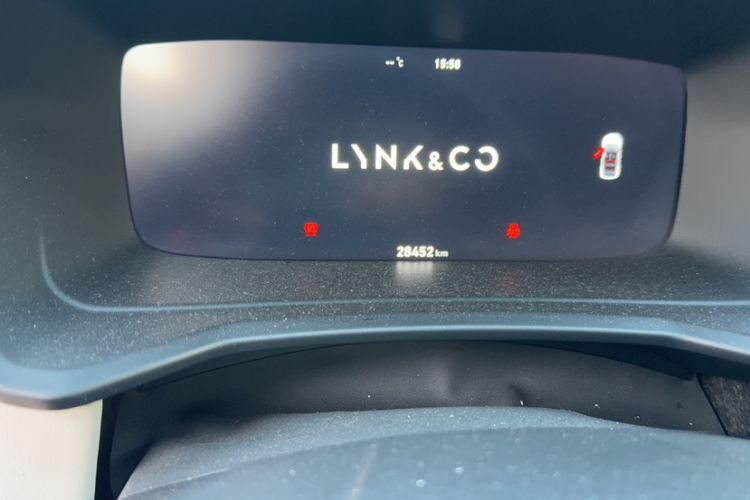 Used Lynk & Co 06 EM-P 2022 PHEV 84 km Range Pro Version Odometer Close Up