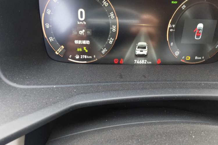 Used Lynk & Co 06 EM-P 2022 PHEV 84 km Range Pro Version Odometer Close Up