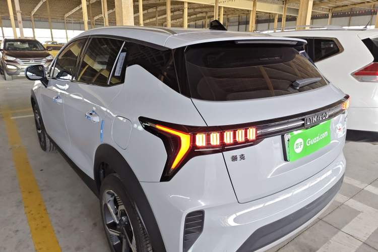 Used Lynk & Co 06 EM-P 2022 PHEV 84 km Range Pro Version Rear Left 45 Deg