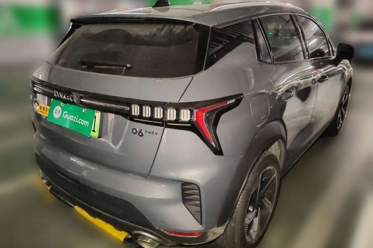 Used Lynk & Co 06 EM-P 2022 PHEV 84 km Range Pro Version Rear Right 45 Deg