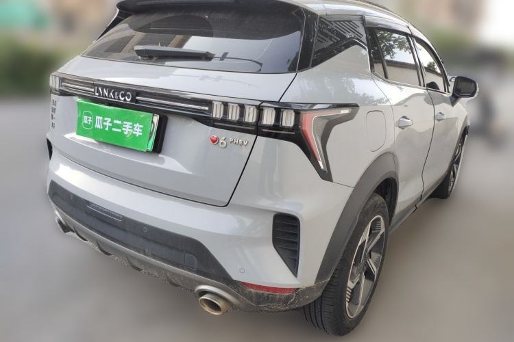 Used Lynk & Co 06 EM-P 2022 PHEV 84 km Range Pro Version Rear Right 45 Deg