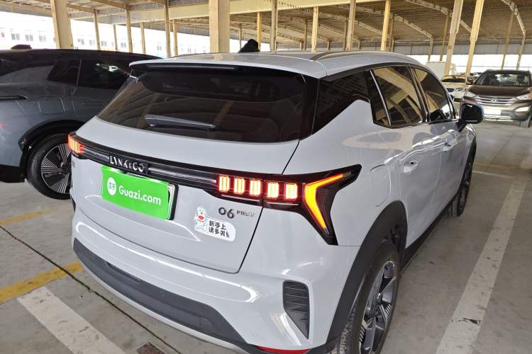 Used Lynk & Co 06 EM-P 2022 PHEV 84 km Range Pro Version Rear Right 45 Deg