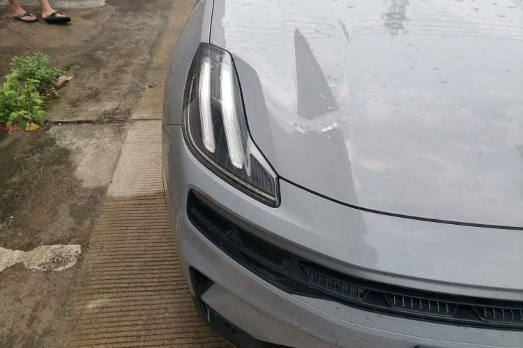 Used Lynk & Co 06 EM-P 2022 PHEV 84 km Range Pro Version Right Front Headlight