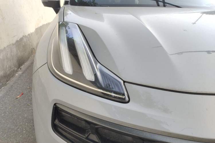 Used Lynk & Co 06 EM-P 2022 PHEV 84 km Range Pro Version Right Front Headlight