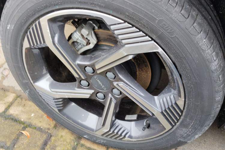 Used Lynk & Co 06 EM-P 2022 PHEV 84 km Range Pro Version Right Rear Wheel Hub