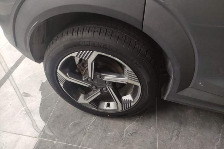 Used Lynk & Co 06 EM-P 2022 PHEV 84 km Range Pro Version Right Rear Wheel Hub