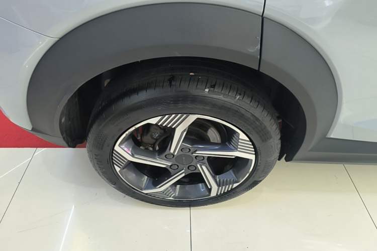 Used Lynk & Co 06 EM-P 2022 PHEV 84 km Range Pro Version Right Rear Wheel Hub