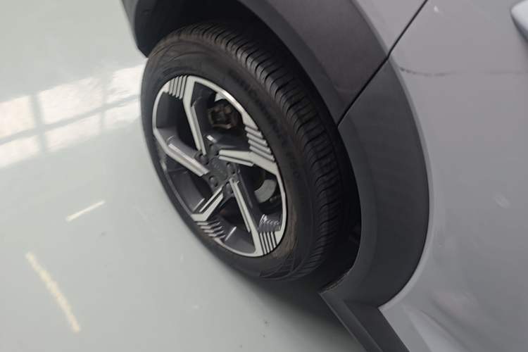 Used Lynk & Co 06 EM-P 2022 PHEV 84 km Range Pro Version Right Rear Wheel Hub