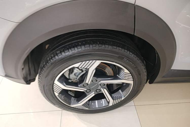 Used Lynk & Co 06 EM-P 2022 PHEV 84 km Range Pro Version Right Rear Wheel Hub