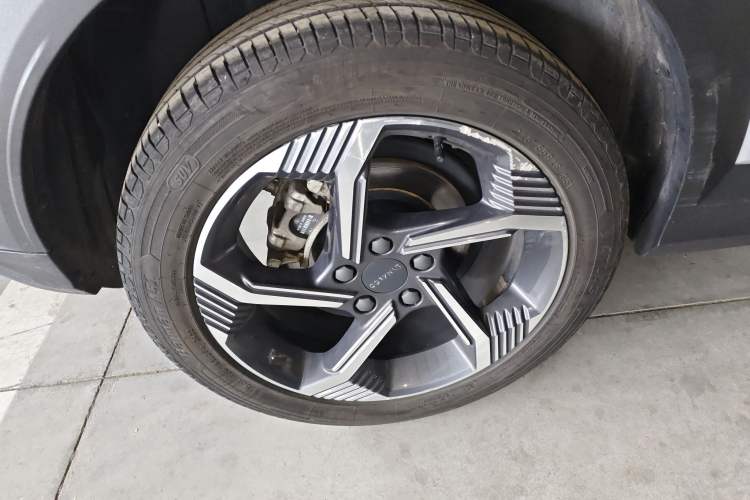 Used Lynk & Co 06 EM-P 2022 PHEV 84 km Range Pro Version Right Rear Wheel Hub