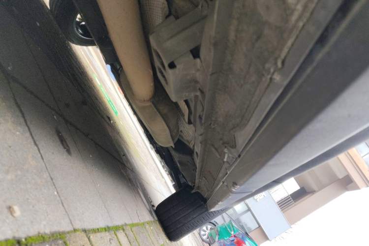 Used Lynk & Co 06 EM-P 2022 PHEV 84 km Range Pro Version Right Side Sill