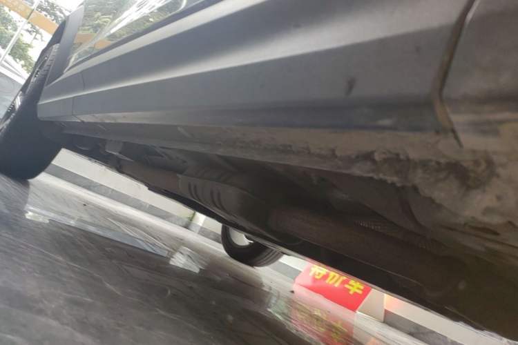 Used Lynk & Co 06 EM-P 2022 PHEV 84 km Range Pro Version Right Side Sill