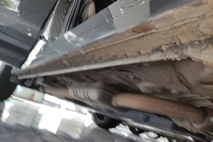 Used Lynk & Co 06 EM-P 2022 PHEV 84 km Range Pro Version Right Side Sill