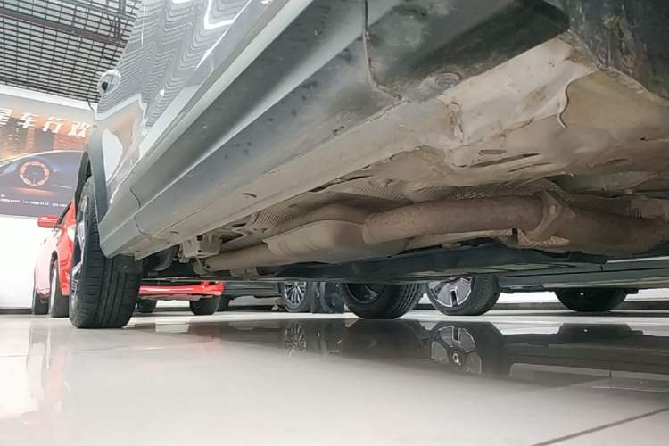 Used Lynk & Co 06 EM-P 2022 PHEV 84 km Range Pro Version Right Side Sill