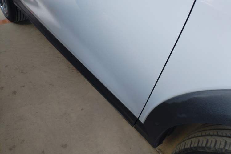 Used Lynk & Co 06 EM-P 2022 PHEV 84 km Range Pro Version Right Side Sill
