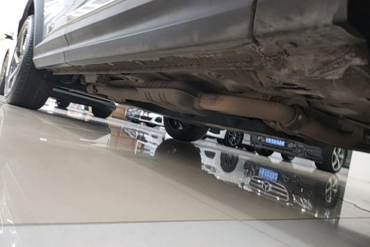 Used Lynk & Co 06 EM-P 2022 PHEV 84 km Range Pro Version Right Side Sill