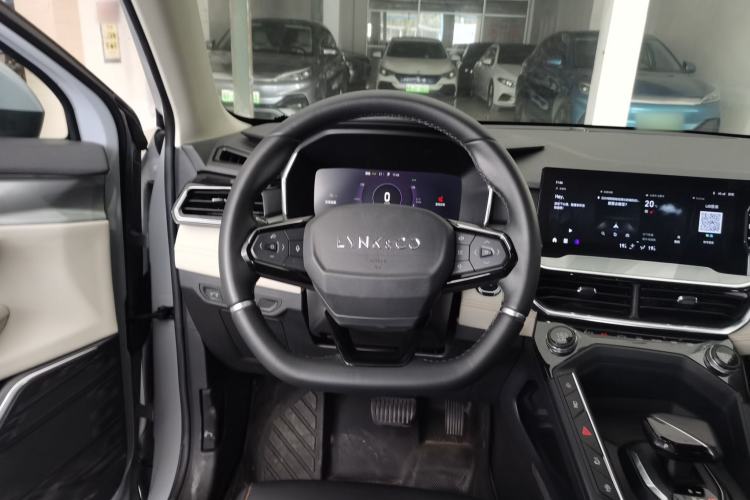 Used Lynk & Co 06 EM-P 2022 PHEV 84 km Range Pro Version Steering Wheel