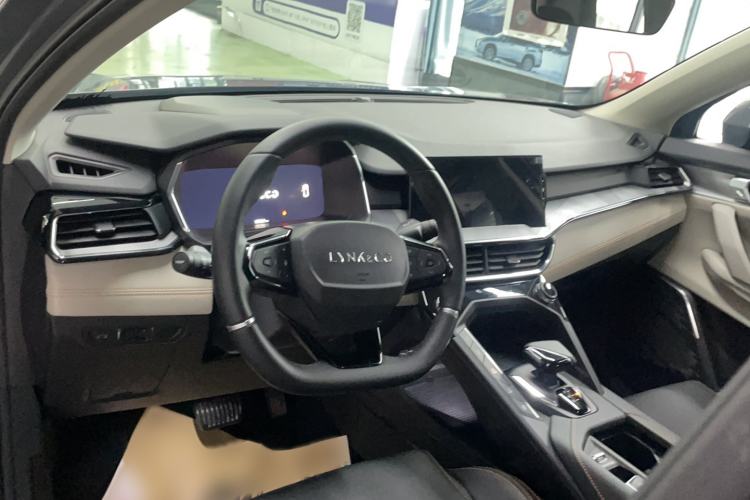 Used Lynk & Co 06 EM-P 2022 PHEV 84 km Range Pro Version Steering Wheel