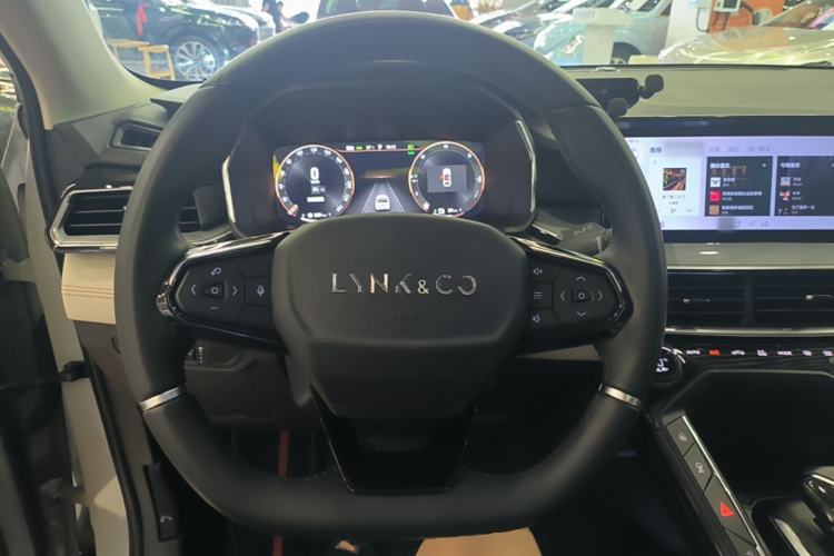 Used Lynk & Co 06 EM-P 2022 PHEV 84 km Range Pro Version Steering Wheel