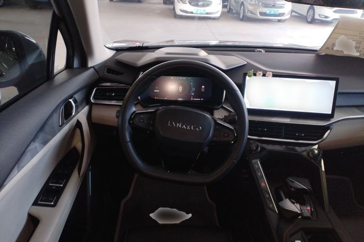Used Lynk & Co 06 EM-P 2022 PHEV 84 km Range Pro Version Steering Wheel