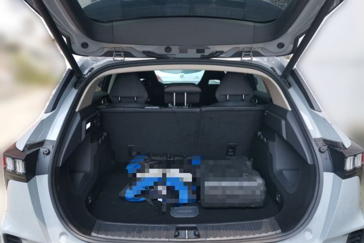 Used Lynk & Co 06 EM-P 2022 PHEV 84 km Range Pro Version Trunk