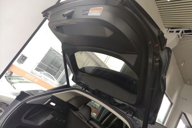 Used Lynk & Co 06 EM-P 2022 PHEV 84 km Range Pro Version Trunk