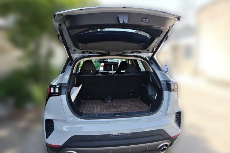 Used Lynk & Co 06 EM-P 2022 PHEV 84 km Range Pro Version Trunk