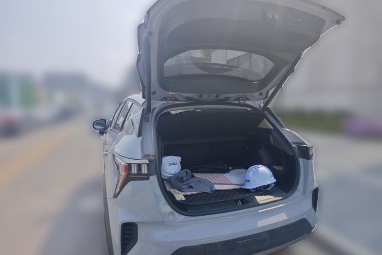 Used Lynk & Co 06 EM-P 2022 PHEV 84 km Range Pro Version Trunk