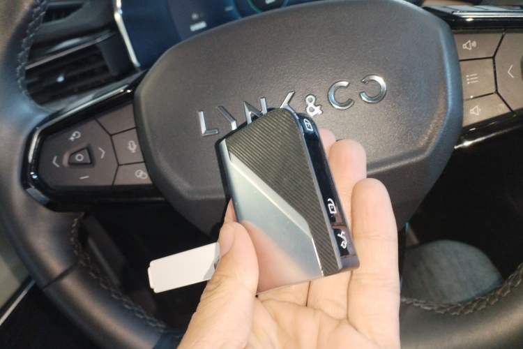 Used Lynk & Co 06 EM-P 2022 PHEV 84 km Range Pro Version Vehicle Key